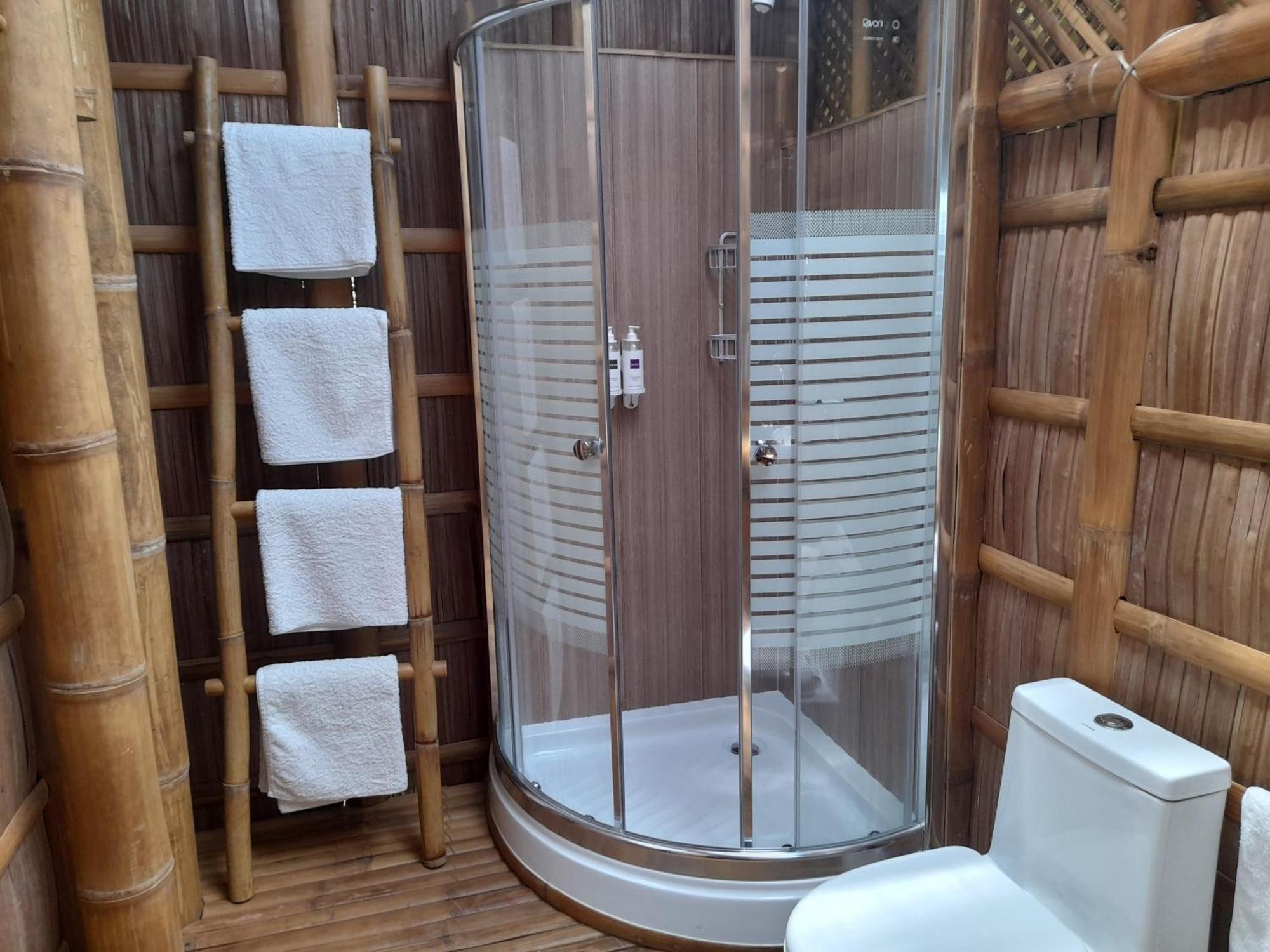 Kookoo'S Nest Eco-Lodge Сиатон Экстерьер фото